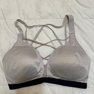 Victoria secret sports bra sz 36DD
